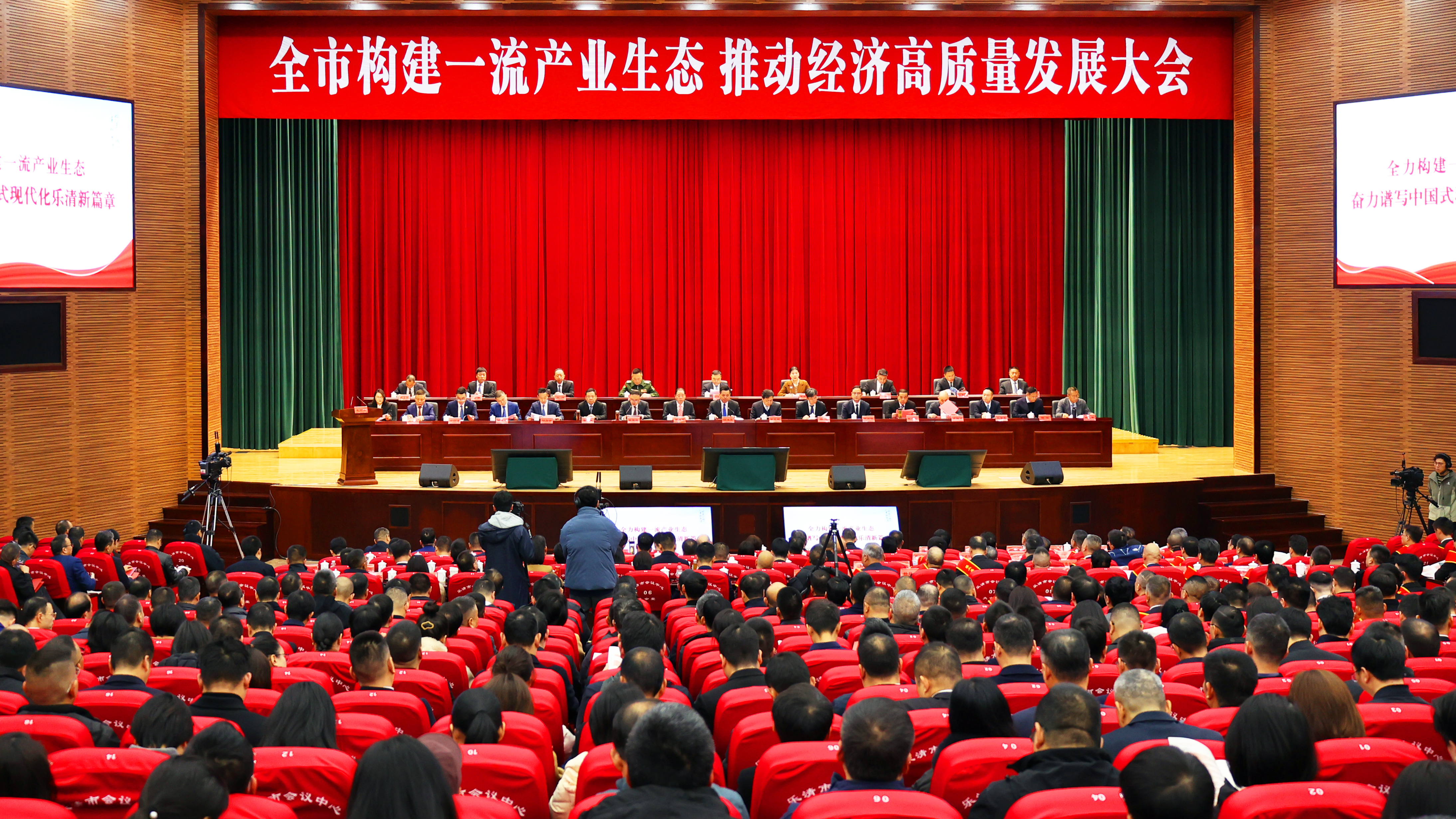 开门捷报！ag尊龙获多项“热辣滚烫”大奖